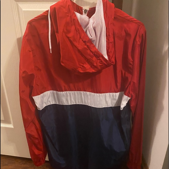 Windbreaker pull over - Picture 1 of 3